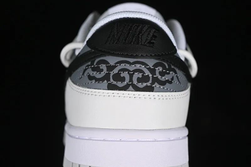 All categories Nk SB Dunk series Nk SB Dunk Low low-top sneakers Nk Dunk Low Year of the Dragon limited edition CNY Qiansi Ancient Rhyme Gift Box Silver White SB strap low-top casual sneakers DV0831-101